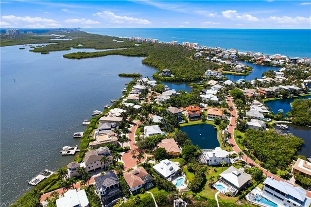 207 San Mateo DR, Bonita Springs, FL 34134