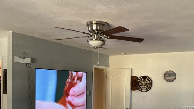 2335 Oriley, San Antonio, TX 78251