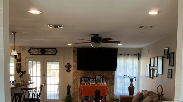 2335 Oriley, San Antonio, TX 78251