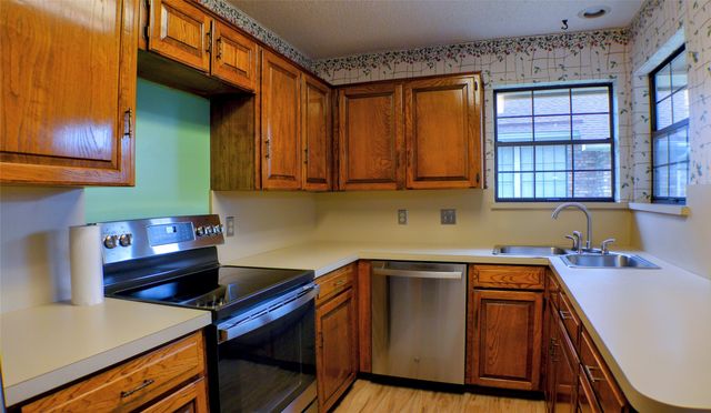 1312 Concho Drive, Benbrook, TX 76126