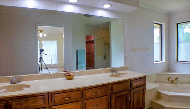 1312 Concho Drive, Benbrook, TX 76126