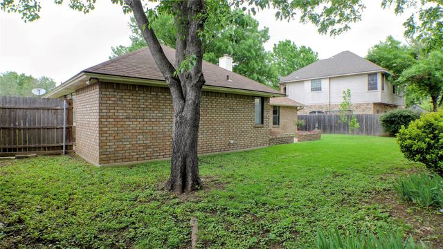 1312 Concho Drive, Benbrook, TX 76126