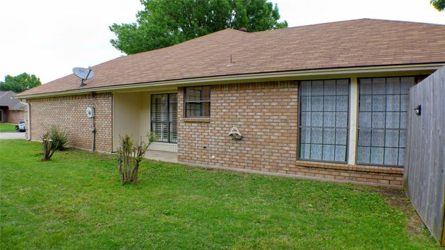 1312 Concho Drive, Benbrook, TX 76126