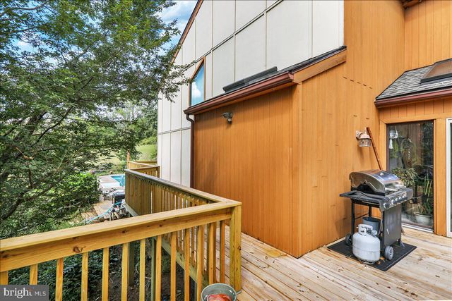 120 DEYSHER RD, Fleetwood, PA 19522