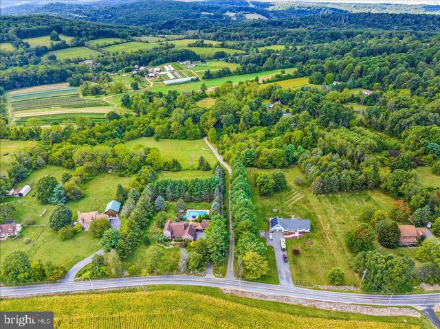 120 DEYSHER RD, Fleetwood, PA 19522