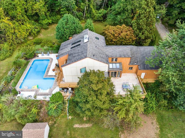 120 DEYSHER RD, Fleetwood, PA 19522