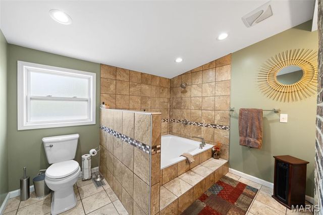 2794 Sedan Drive, St Louis, MO 63125