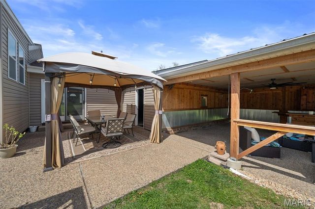 2794 Sedan Drive, St Louis, MO 63125