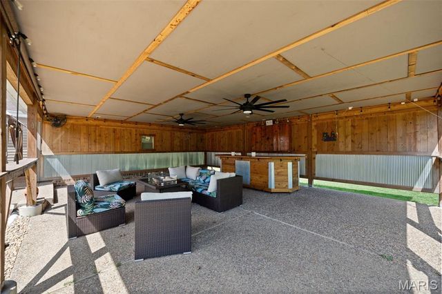 2794 Sedan Drive, St Louis, MO 63125