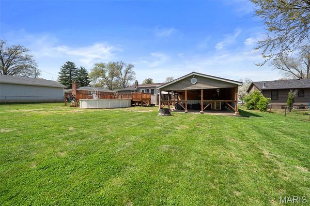 2794 Sedan Drive, St Louis, MO 63125