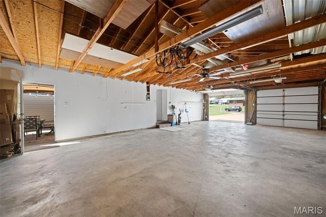 2794 Sedan Drive, St Louis, MO 63125