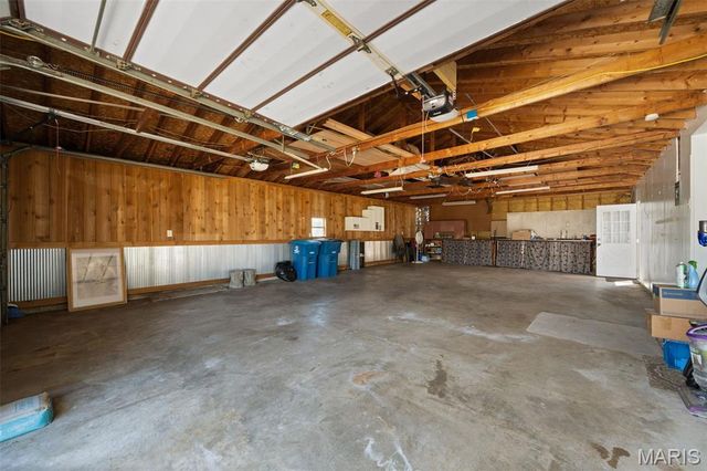 2794 Sedan Drive, St Louis, MO 63125