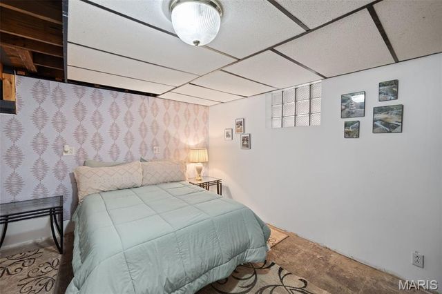 2794 Sedan Drive, St Louis, MO 63125