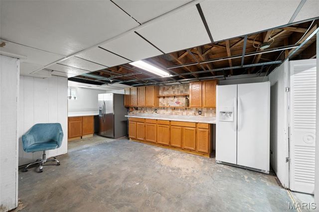 2794 Sedan Drive, St Louis, MO 63125