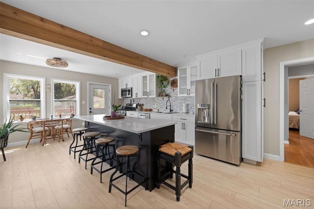 2794 Sedan Drive, St Louis, MO 63125