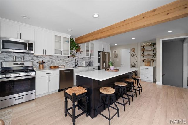 2794 Sedan Drive, St Louis, MO 63125