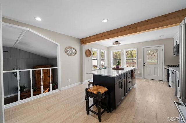 2794 Sedan Drive, St Louis, MO 63125