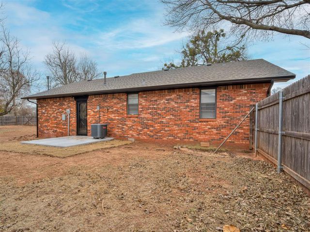 221 SW 6th Street, Blanchard, OK 73010