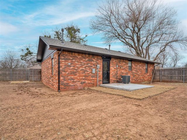 221 SW 6th Street, Blanchard, OK 73010