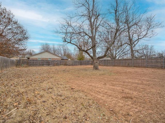 221 SW 6th Street, Blanchard, OK 73010