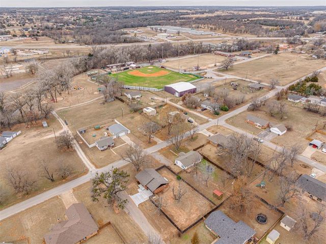 221 SW 6th Street, Blanchard, OK 73010