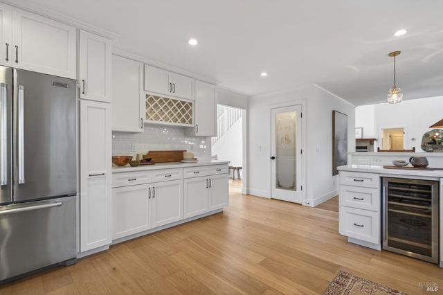 20 Archibald Ln, Novato, CA 94945