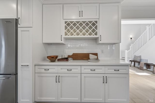 20 Archibald Ln, Novato, CA 94945