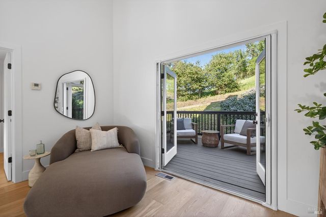 20 Archibald Ln, Novato, CA 94945