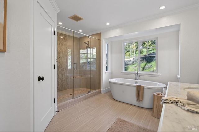 20 Archibald Ln, Novato, CA 94945