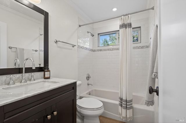 20 Archibald Ln, Novato, CA 94945