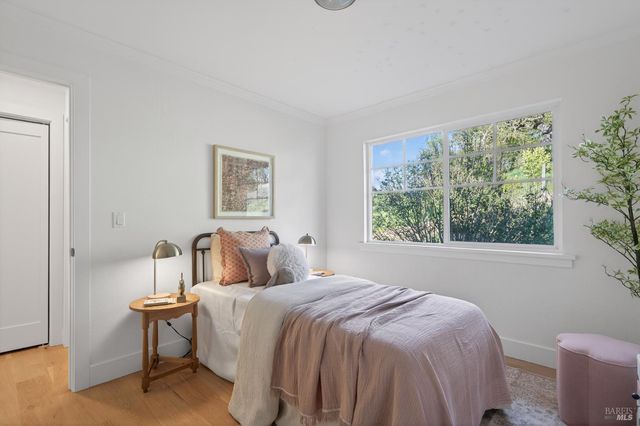 20 Archibald Ln, Novato, CA 94945