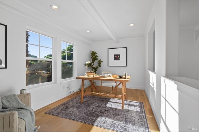 20 Archibald Ln, Novato, CA 94945