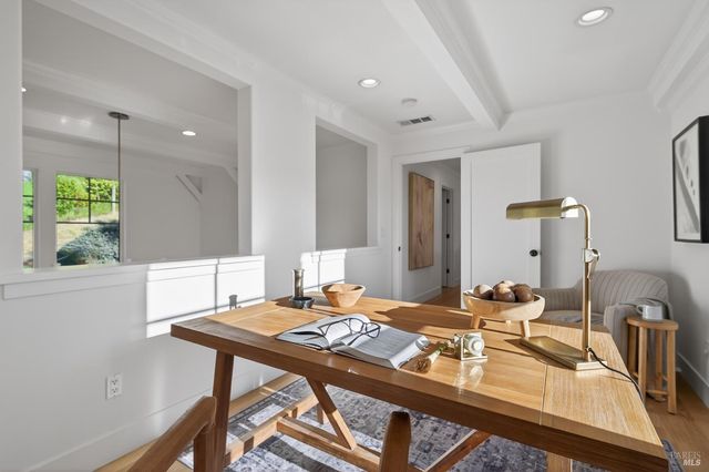 20 Archibald Ln, Novato, CA 94945