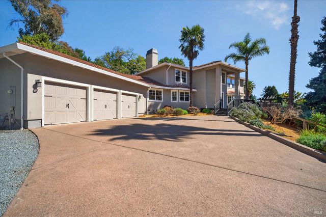 20 Archibald Ln, Novato, CA 94945