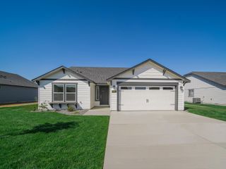 3324 NW 8th Street 86, Redmond, OR 97756