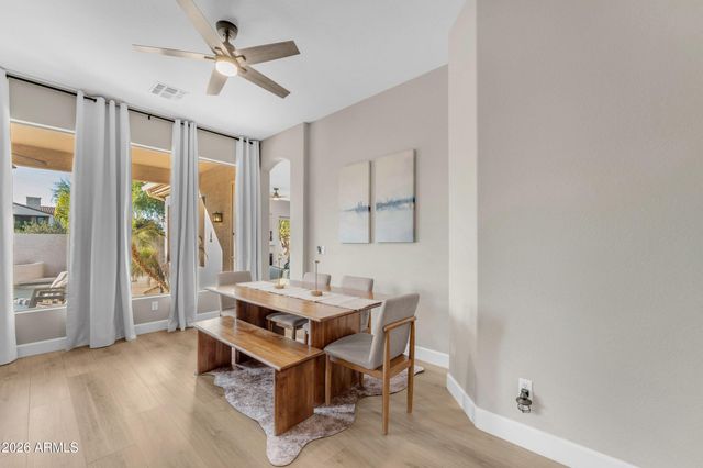 840 W CHERRYWOOD Drive, Chandler, AZ 85248