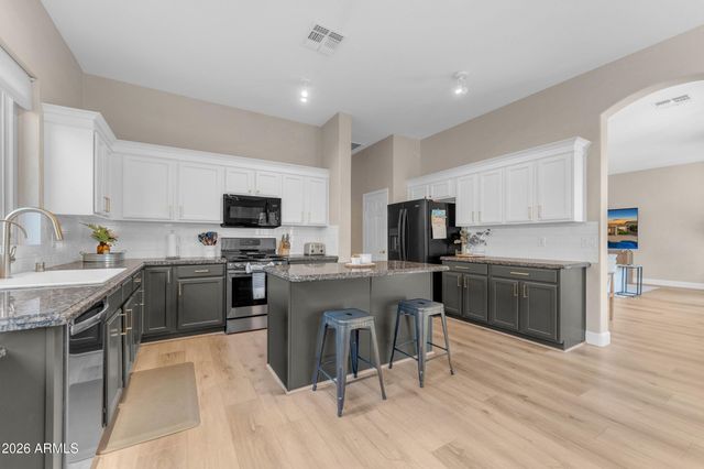 840 W CHERRYWOOD Drive, Chandler, AZ 85248