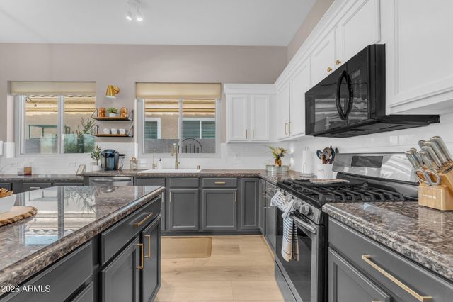 840 W CHERRYWOOD Drive, Chandler, AZ 85248