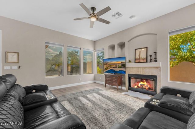 840 W CHERRYWOOD Drive, Chandler, AZ 85248