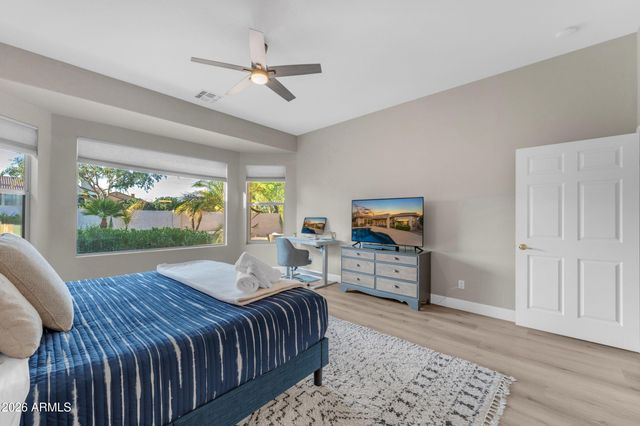 840 W CHERRYWOOD Drive, Chandler, AZ 85248