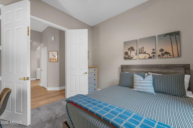 840 W CHERRYWOOD Drive, Chandler, AZ 85248