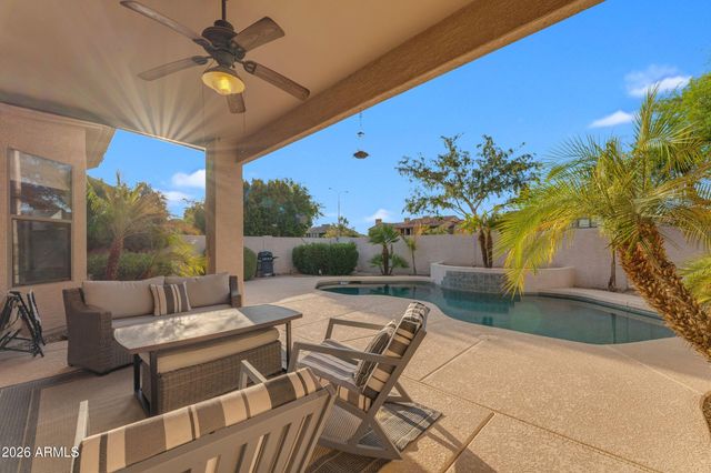 840 W CHERRYWOOD Drive, Chandler, AZ 85248