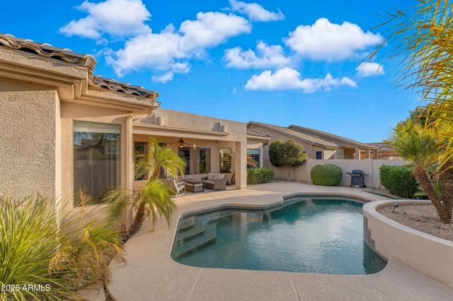 840 W CHERRYWOOD Drive, Chandler, AZ 85248