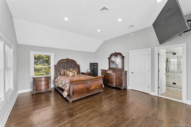 890 S Long Beach Avenue, Freeport, NY 11520