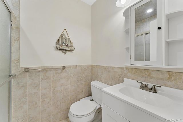 890 S Long Beach Avenue, Freeport, NY 11520