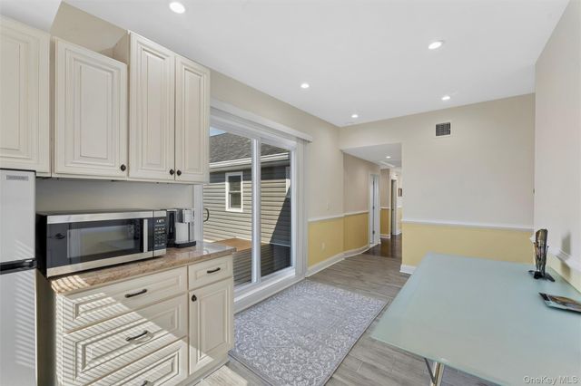 890 S Long Beach Avenue, Freeport, NY 11520