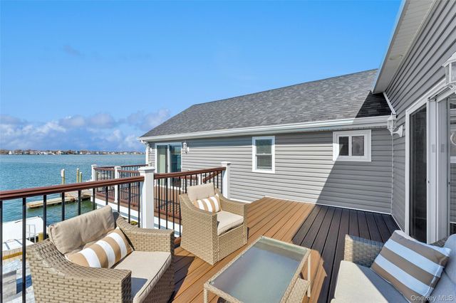 890 S Long Beach Avenue, Freeport, NY 11520