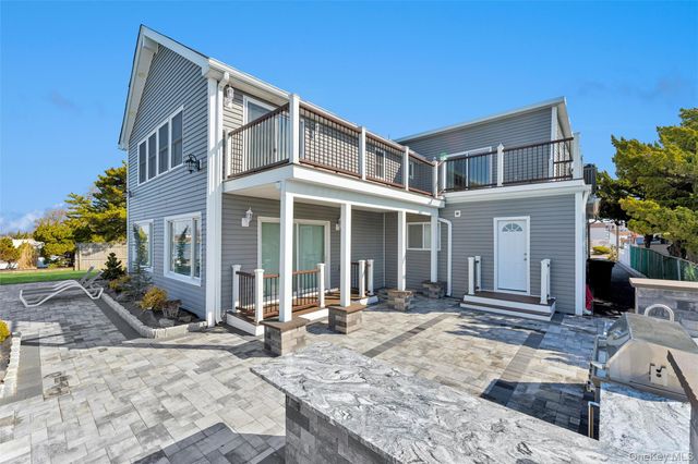 890 S Long Beach Avenue, Freeport, NY 11520