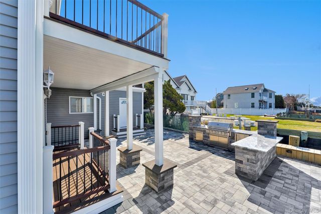 890 S Long Beach Avenue, Freeport, NY 11520