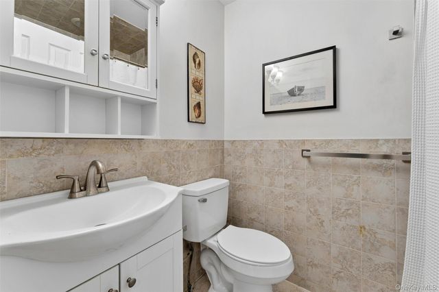 890 S Long Beach Avenue, Freeport, NY 11520